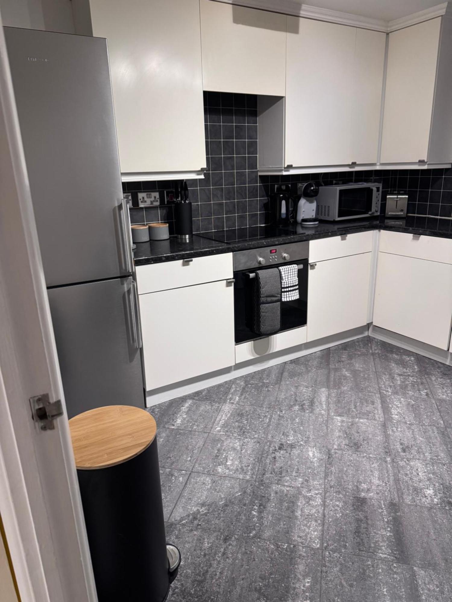 Hogwarts Apartment Abbots Langley 外观 照片